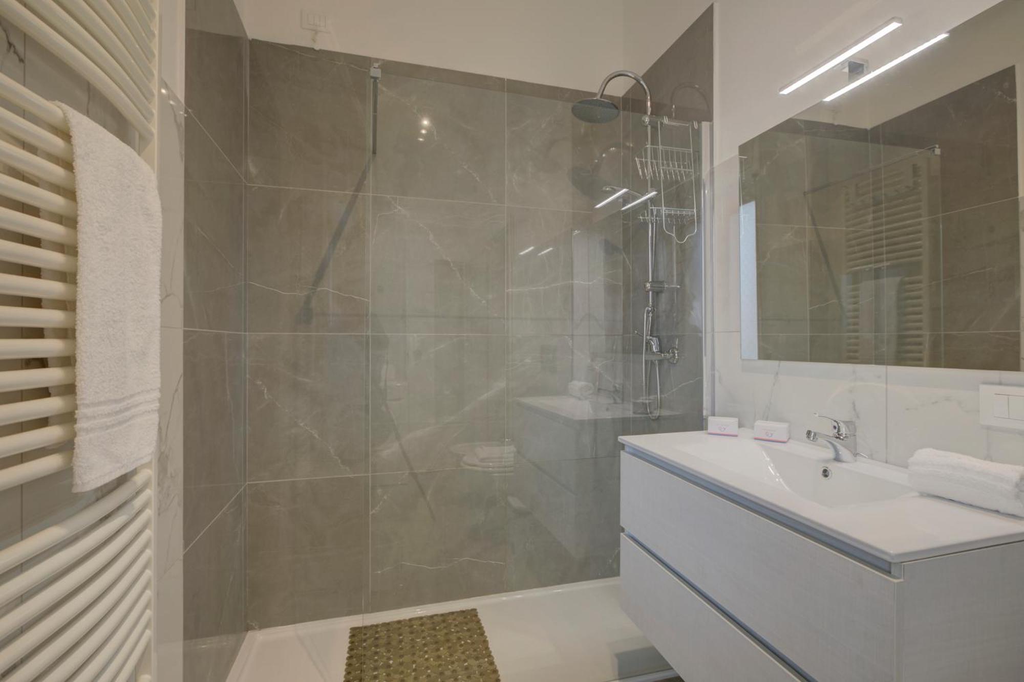 Casa Milly - Happy Rentals Дезенцано-дель-Гарда Экстерьер фото