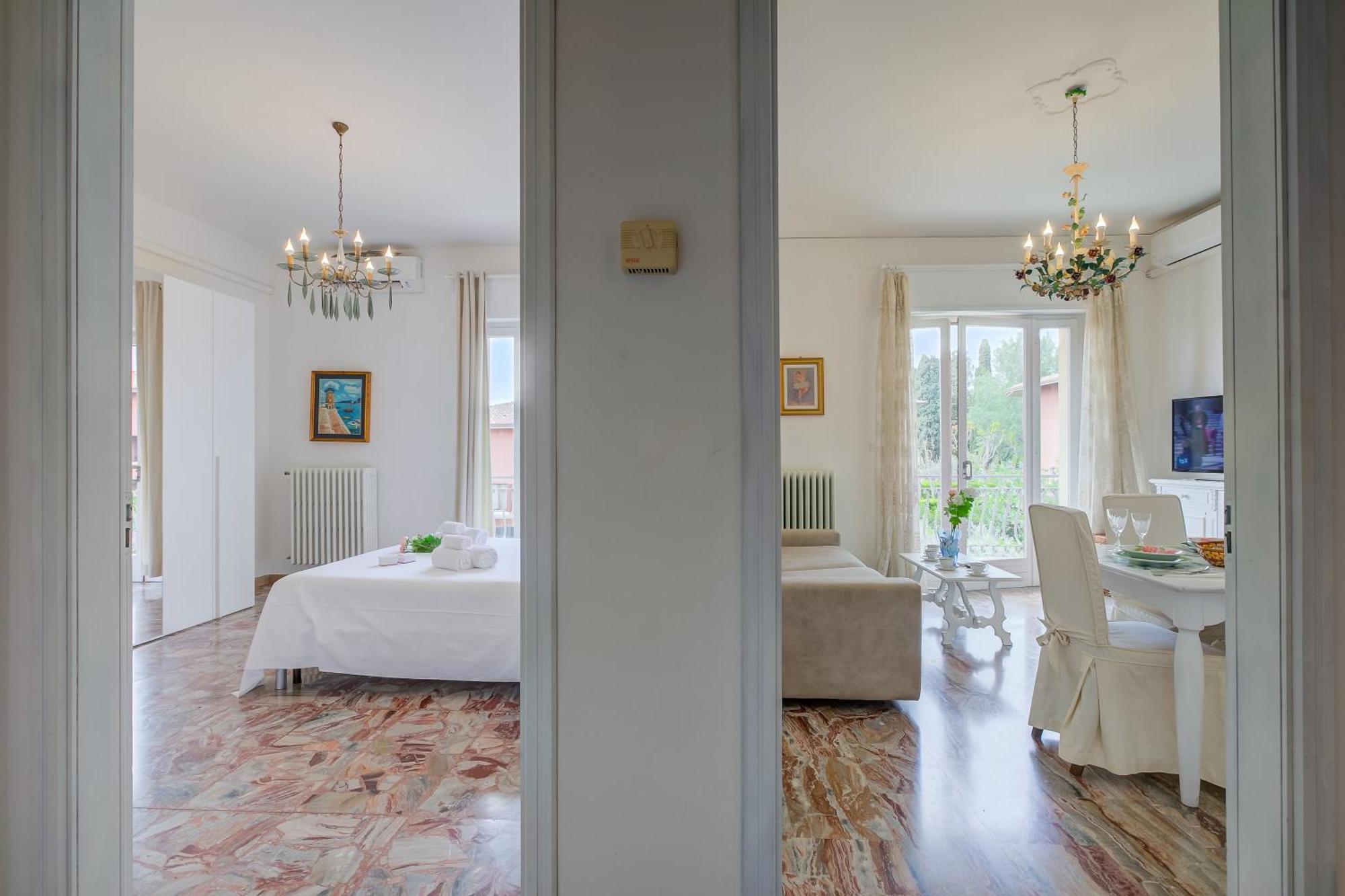 Casa Milly - Happy Rentals Дезенцано-дель-Гарда Экстерьер фото